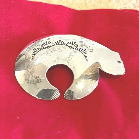 Geraldine Yazzie Jewelry Vintage Geraldine Yazzie Heart Line Bear Sterling Brooch Pinpendant